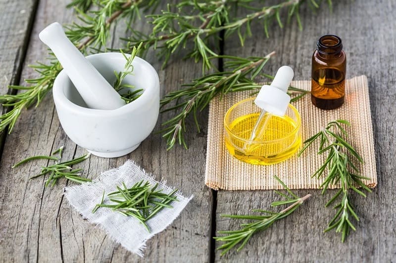 romero para cuidar tu cabello