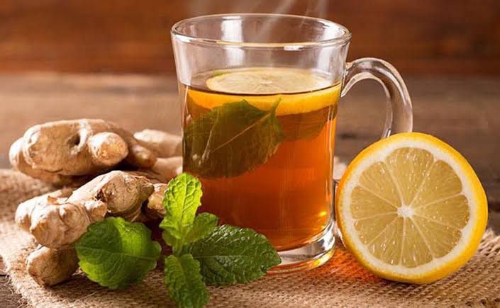 Infusión de jengibre y limón: cómo se prepara y cuáles son sus beneficios